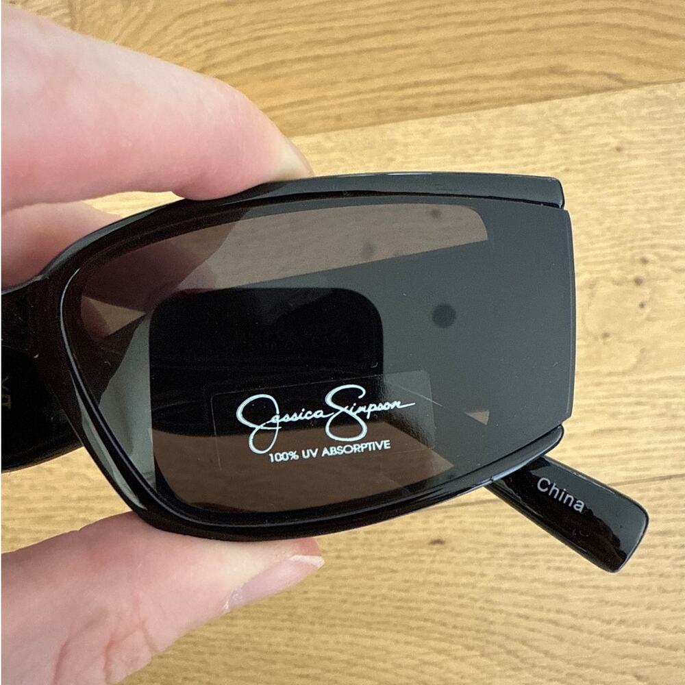 Jessica Simpson - Modern Rectangular Sunglasses I… - image 2